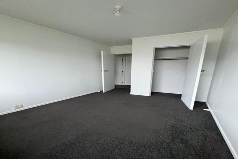 Photo of property in 71 Sandspit Road, Shelly Park, Auckland, 2014