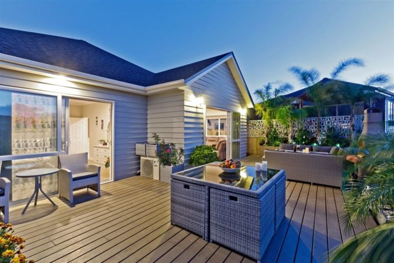 Photo of property in 25 Turutu Place, Long Bay, Auckland, 0630