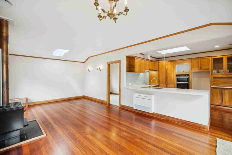 Photo of property in 32 Collingwood Street, Waterloo, Lower Hutt, 5011