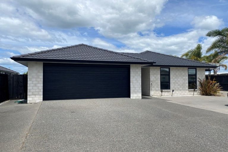 Photo of property in 9 Kamahi Crescent, Papamoa Beach, Papamoa, 3118