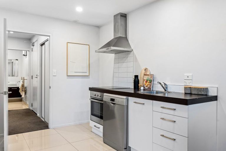 Photo of property in 2/318 Barbadoes Street, Christchurch Central, Christchurch, 8011