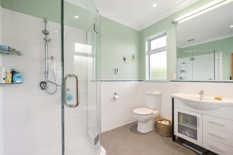Photo of property in 21 Waipapa Terrace, Hataitai, Wellington, 6021