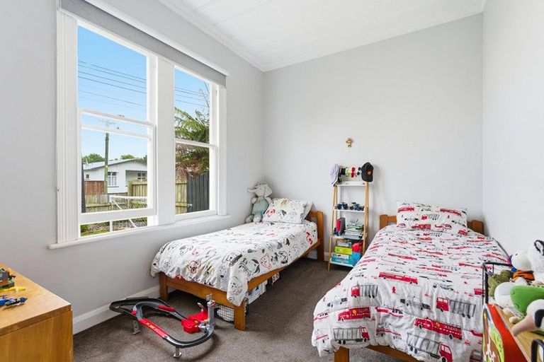 Photo of property in 16 Spier Street, Aramoho, Whanganui, 4500