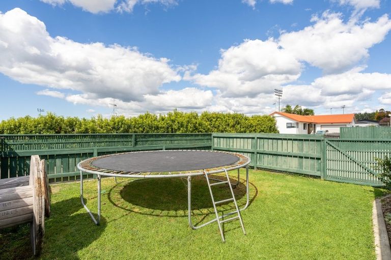 Photo of property in 60 Atuaroa Avenue, Te Puke, 3119