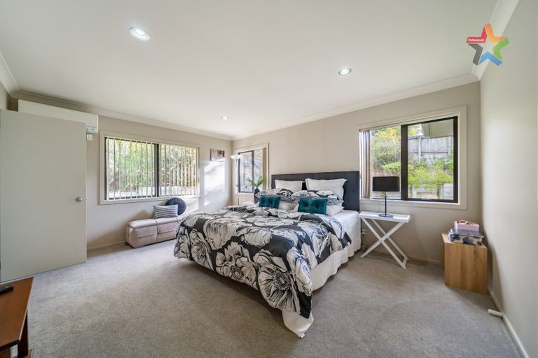 Photo of property in 295a Maungaraki Road, Maungaraki, Lower Hutt, 5010
