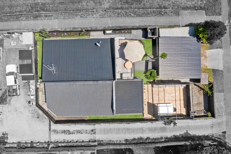 Photo of property in 728 Papamoa Beach Road, Papamoa Beach, Papamoa, 3118