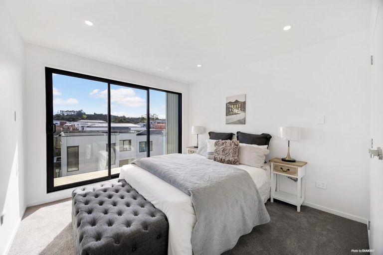 Photo of property in 45 Waihou Crescent, Albany Heights, Auckland, 0632