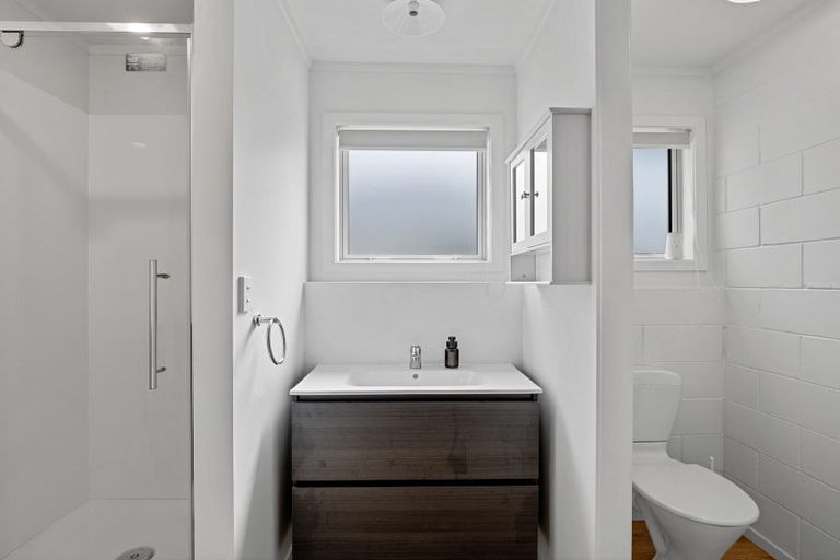 Photo of property in 1/9 Nigel Road, Browns Bay, Auckland, 0630