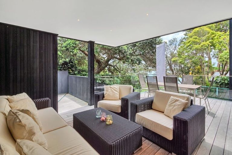 Photo of property in 14a Stanley Point Road, Stanley Point, Auckland, 0624