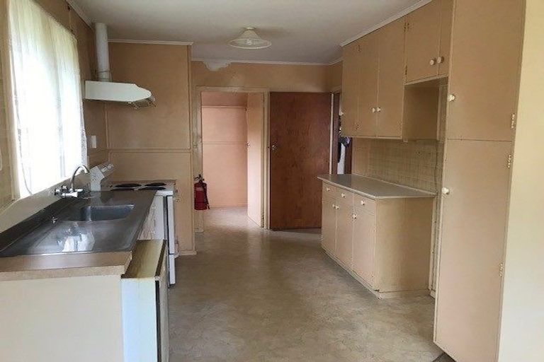 Photo of property in 14 Bear Street, Tirau, 3410