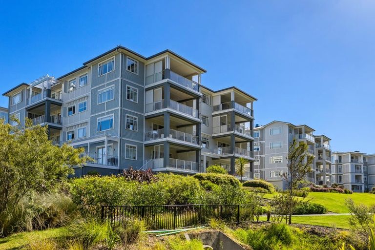 Photo of property in 60 Eaves Bush Parade, Orewa, 0931