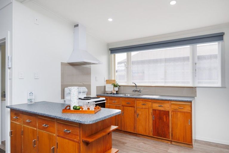 Photo of property in 996a Tremaine Avenue, Roslyn, Palmerston North, 4414