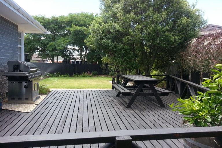 Photo of property in 278 Lake Terrace Road, Shirley, Christchurch, 8061