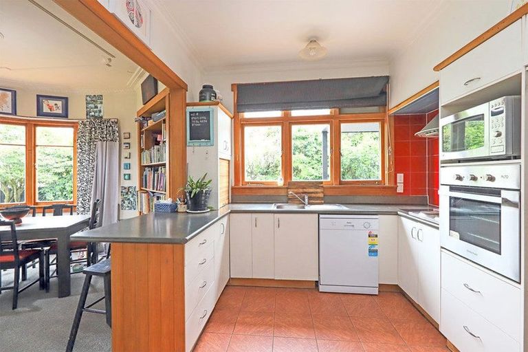 Photo of property in 18 Saint Marys Road, Waipukurau, 4200