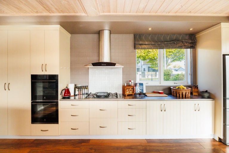 Photo of property in 43 Te Awe Awe Street, Hokowhitu, Palmerston North, 4410