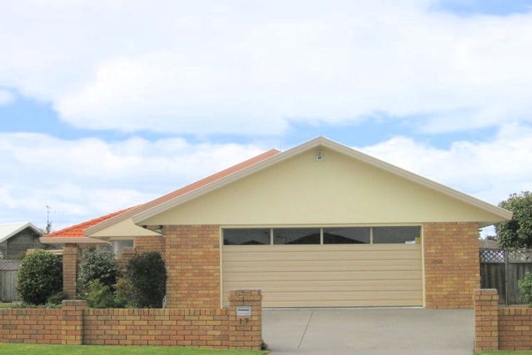 Photo of property in 17 Lotus Avenue, Mount Maunganui, 3116