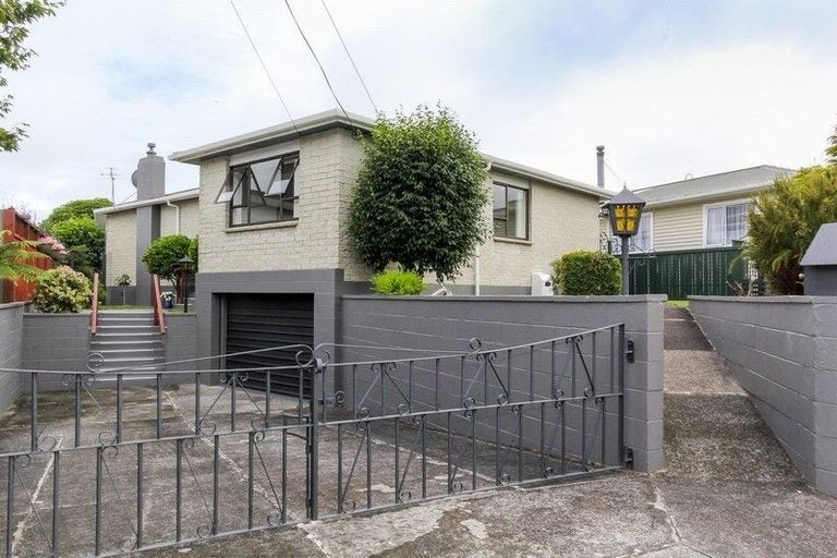 Photo of property in 3 Barclay Street, Ferndale, New Plymouth, 4310