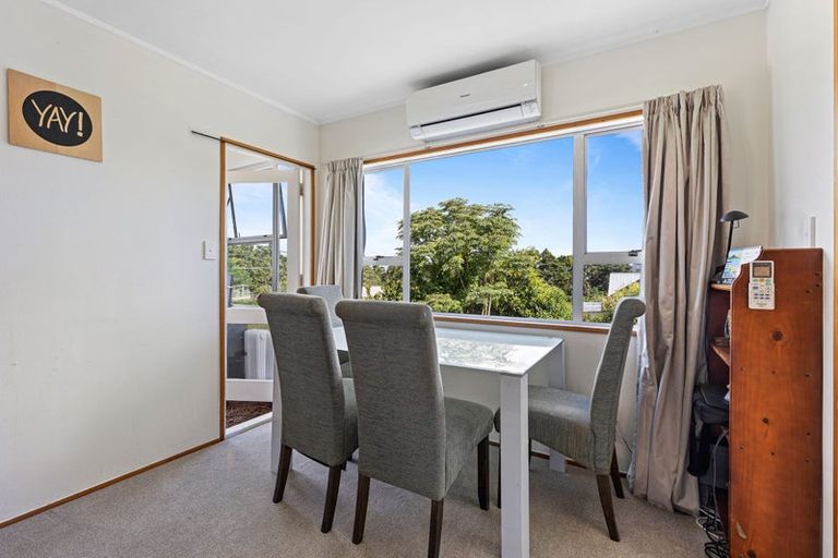 Photo of property in 3/250 Onewa Road, Birkenhead, Auckland, 0626