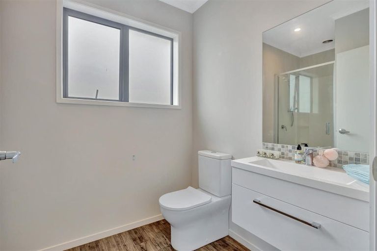 Photo of property in 2/10 Charlemont Street, Whitiora, Hamilton, 3200