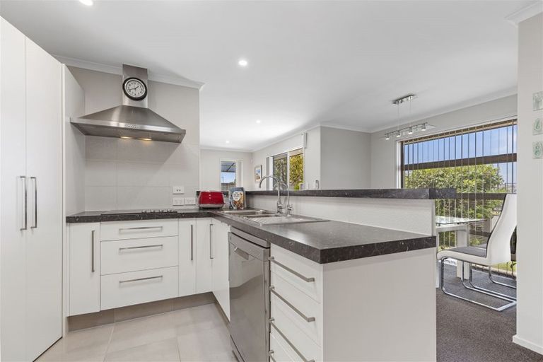 Photo of property in 48 Blanche Road, Papamoa Beach, Papamoa, 3118