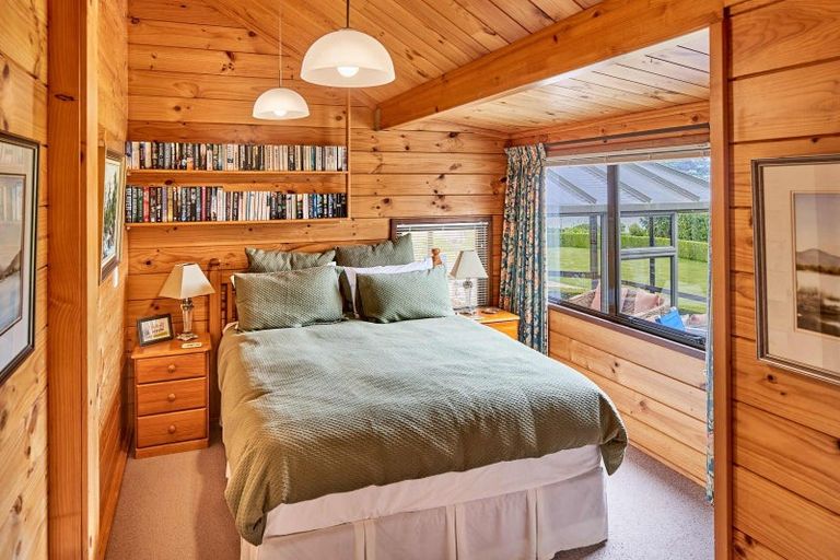 Photo of property in 31 Motukaraka Point, Pauatahanui, Porirua, 5381