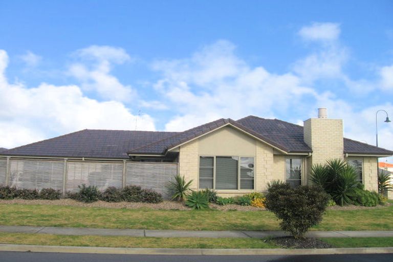 Photo of property in 1 Premwood Road, Flat Bush, Auckland, 2016