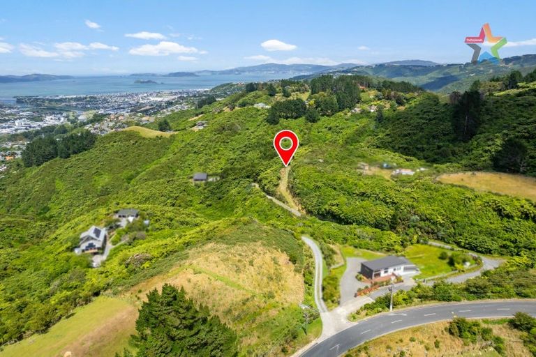 Photo of property in 107 Sweetacres Drive, Belmont, Lower Hutt, 5010