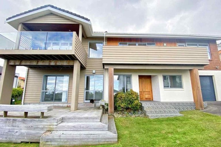 Photo of property in 1/17 Hyde Road, Rothesay Bay, Auckland, 0630