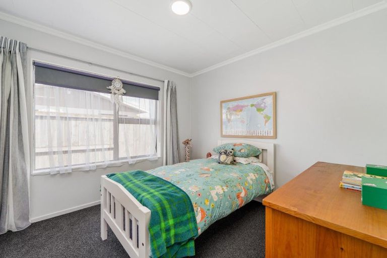 Photo of property in 8 Chelmarsh Place, Highbury, Palmerston North, 4412