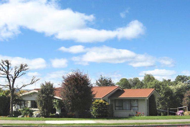 Photo of property in 811 Acacia Bay Road, Acacia Bay, Taupo, 3330