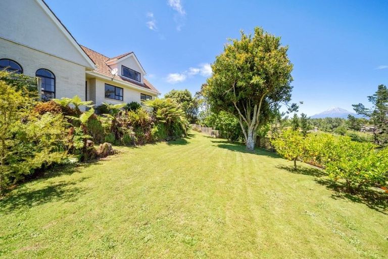Photo of property in 288e Mangorei Road, Merrilands, New Plymouth, 4312