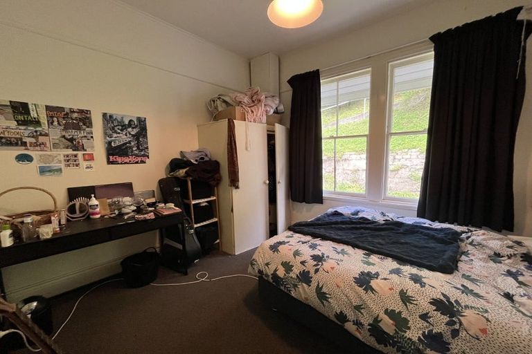 Photo of property in 151 Kelburn Parade, Kelburn, Wellington, 6012