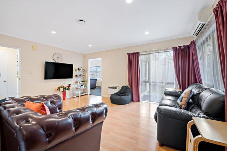 Photo of property in 11 Walter Haddrell Crescent, Flat Bush, Auckland, 2016