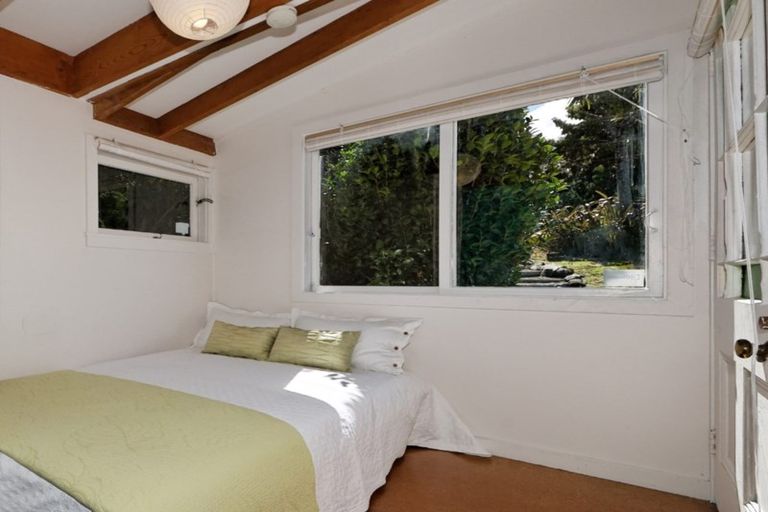 Photo of property in 193 Piha Road, Piha, New Lynn, 0772