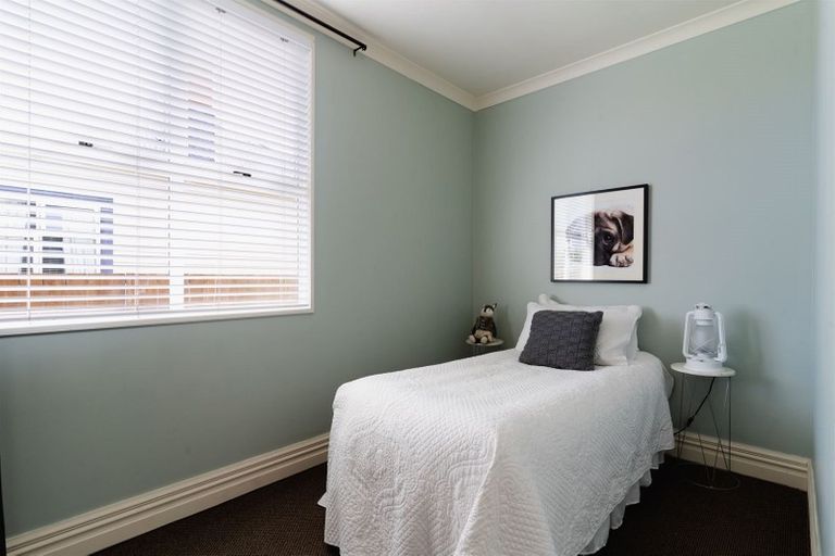 Photo of property in 67 Hargest Crescent, Saint Kilda, Dunedin, 9012