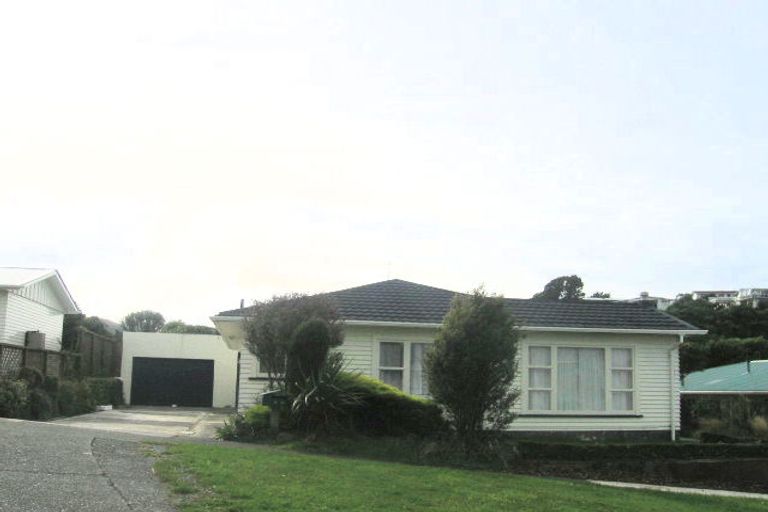 Photo of property in 68 Oakleigh Street, Maungaraki, Lower Hutt, 5010
