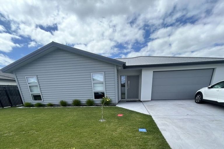 Photo of property in 19 Cassin Place, Taradale, Napier, 4112