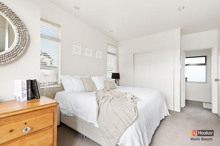 Photo of property in 10b Longboard Drive, Waihi Beach, 3611