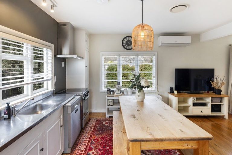 Photo of property in 1/49 Ashgrove Terrace, Somerfield, Christchurch, 8024