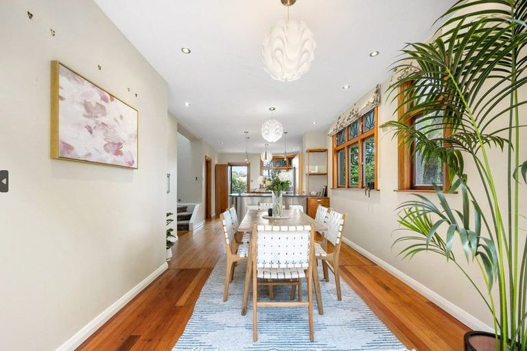 Photo of property in 11 Burma Road, Khandallah, Wellington, 6035