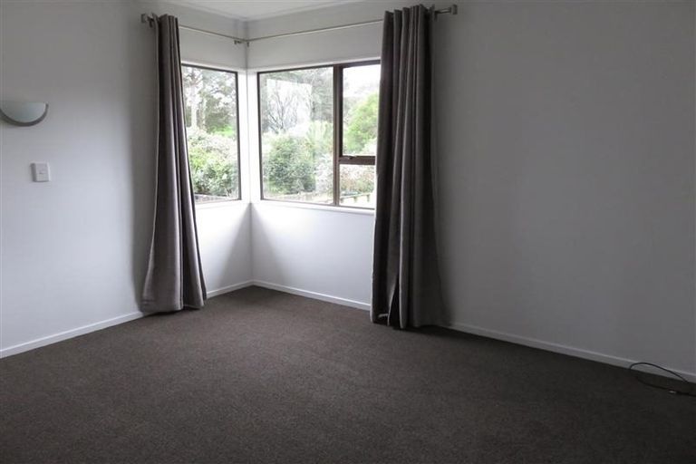 Photo of property in 20 Edgware Road, West Harbour, Auckland, 0618