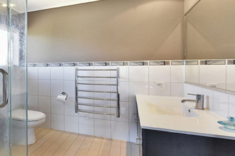 Photo of property in 25 Reynard Terrace, Conifer Grove, Takanini, 2112