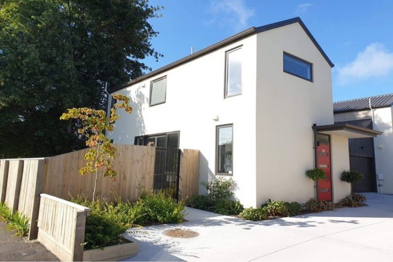 Photo of property in 216 Stanmore Road, Richmond, Christchurch, 8013