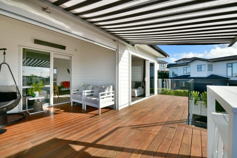 Photo of property in 36 Manhattan Rise, Orewa, 0931