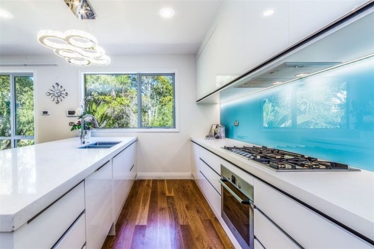 Photo of property in 102a Beach Road, Castor Bay, Auckland, 0620