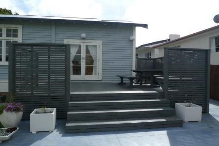 Photo of property in 3 Monowai Road, Johnsonville, Wellington, 6037