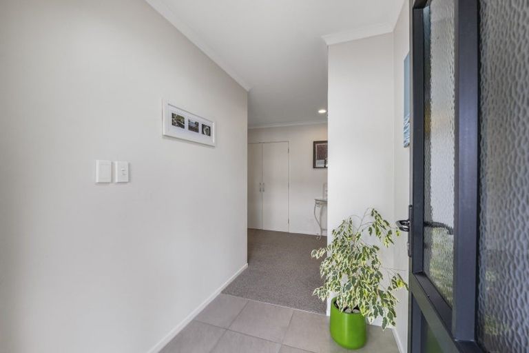 Photo of property in 203 Heta Road, Merrilands, New Plymouth, 4312