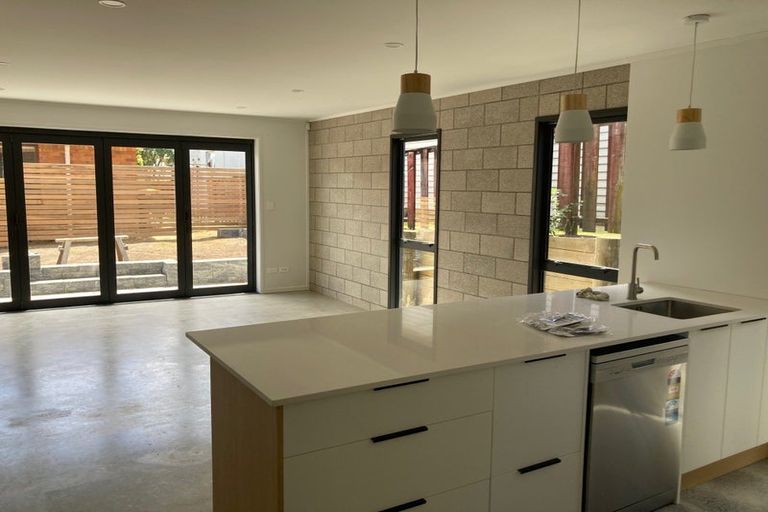 Photo of property in 47c Sherwood Avenue, Te Atatu South, Auckland, 0610