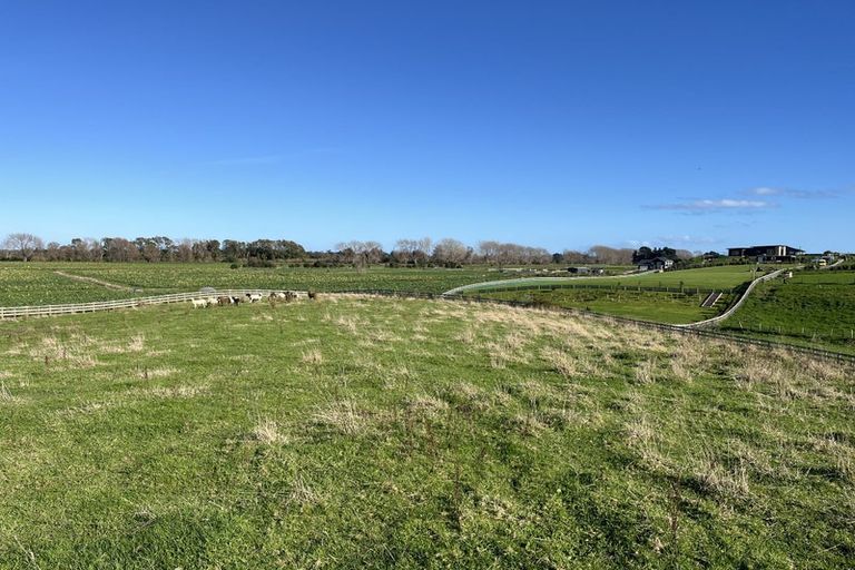 Photo of property in 111a Muhunoa Road West, Ohau, 5570