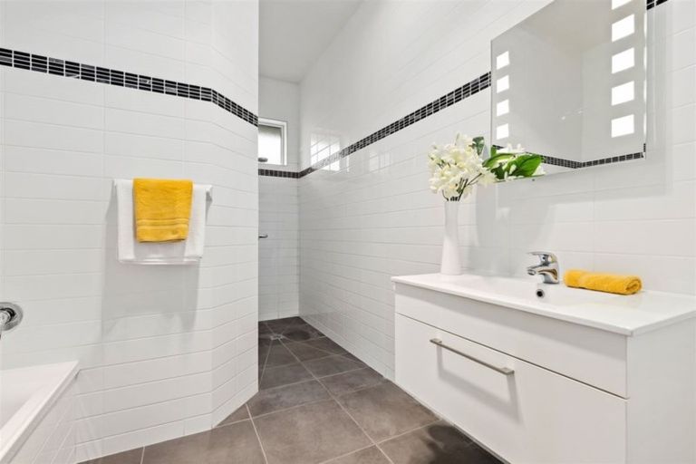 Photo of property in 56 Mokihi Gardens, Hillmorton, Christchurch, 8024